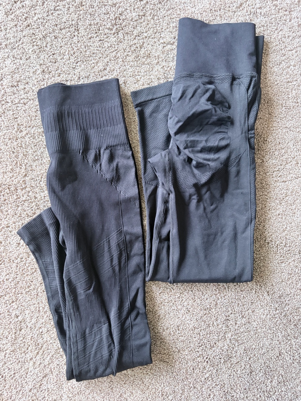 Set of compression athletic leggings